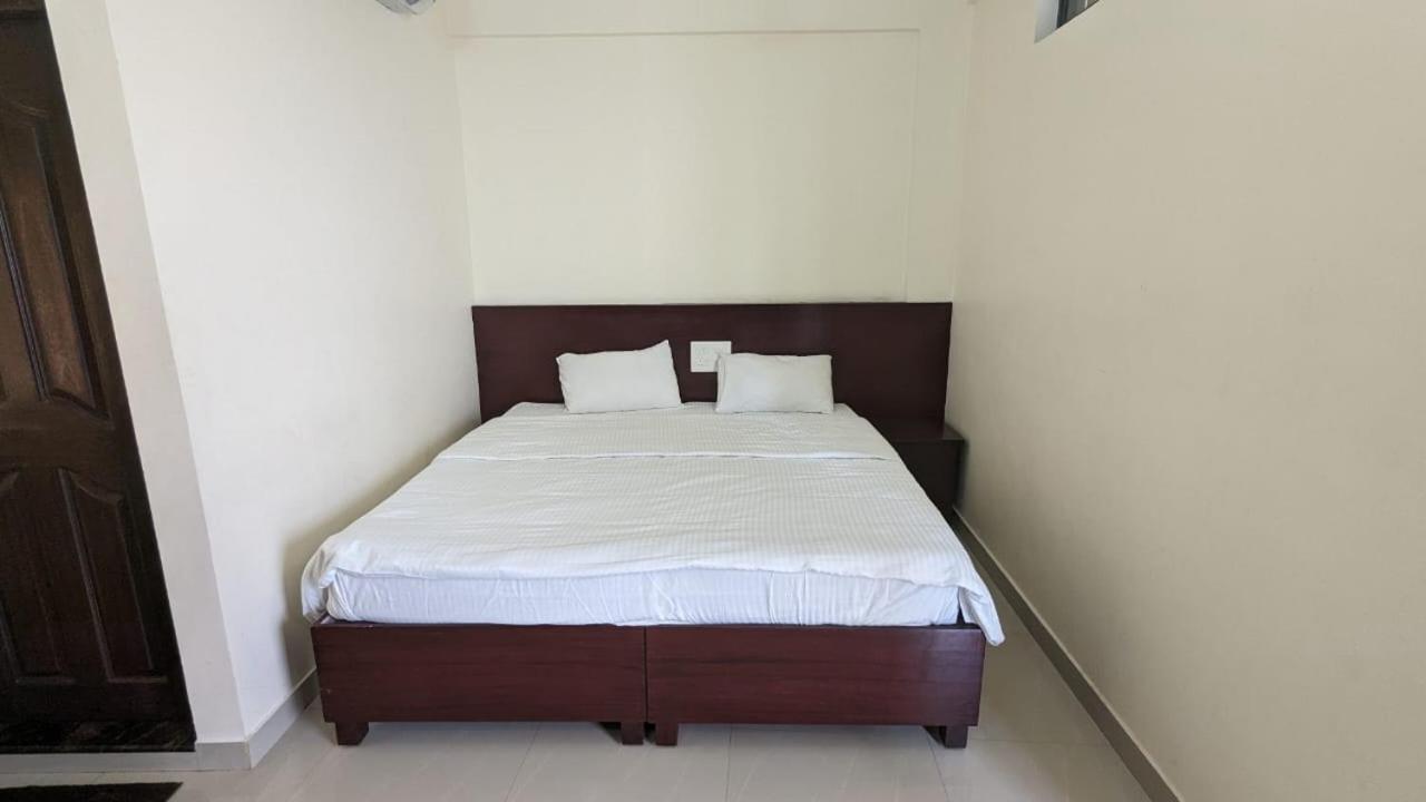 Masterkey Deluxe Rooms Kochi Esterno foto